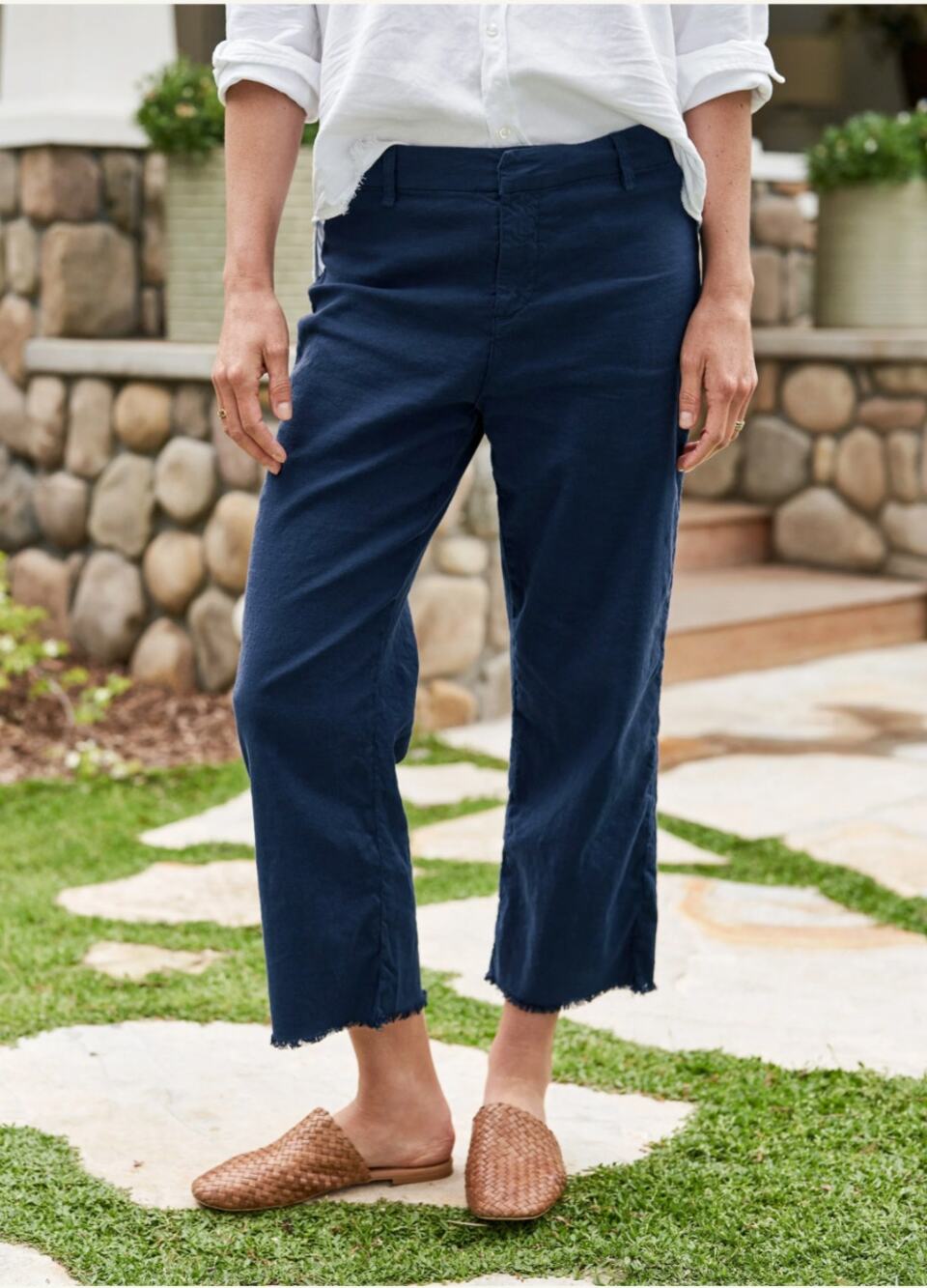 Frank & Eileen Kinsale Trouser Cropped Pants Navy Blue Flax USA Raw Hem Size 6